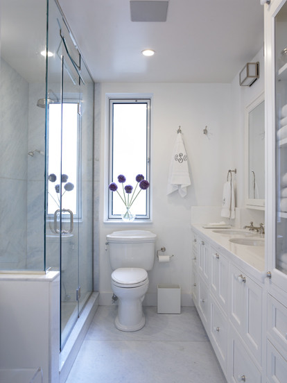 Nội thất phòng tắm được thiết kế mang đến sự hiện đại, tiện nghi và thẩm mỹ cao. Bạn sẽ có cơ hội chiêm ngưỡng vẻ đẹp tuyệt vời của các sản phẩm nội thất phòng tắm được thiết kế theo xu hướng mới nhất.
